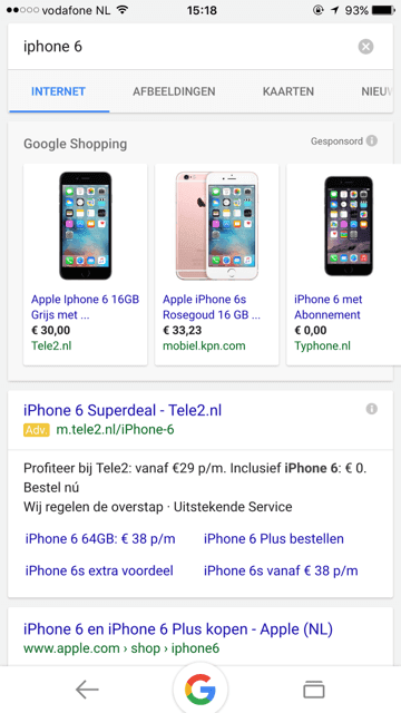 Mobiele zoekresultaten voor de zoekterm 'iphone', waarbij de PLA's boven de organische zoekresultaten staan.